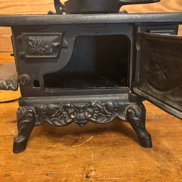 Antique Cast Iron Stove Lamp - Picture 5 of 10